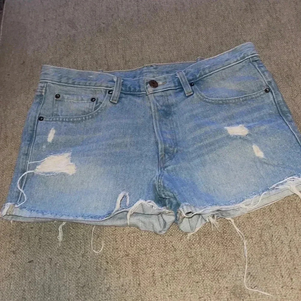 BDG Urban Outfitters Denim Shorts - size 30. U - Picture 1 of 4